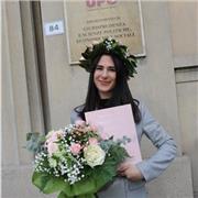 Laureata in Scienze politiche, economiche e sociali, offro lezioni di italiano, storia, diritto e matematica (fino alla 5 liceo)